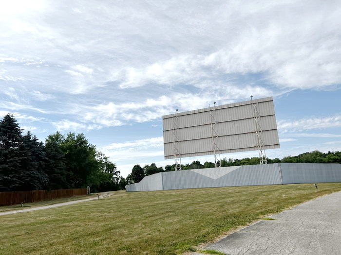 5 Mile Drive-In Theatre - July 2 2022 Photo (newer photo)